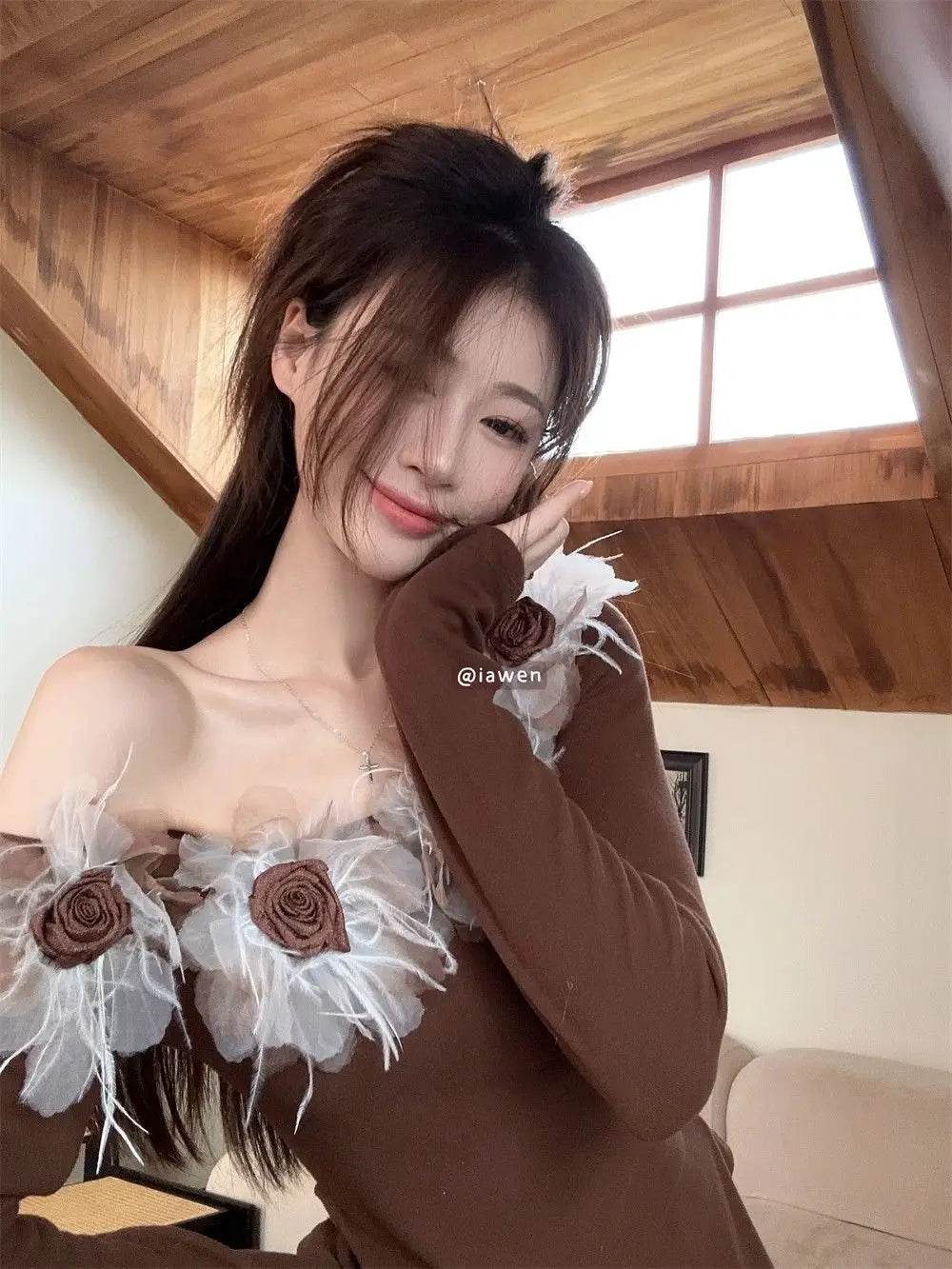 One Collar Flower Splicing Long Sleeved T-shirt with Women's Strap Design Spicy Girl Looks Thin Off the Shoulder Top